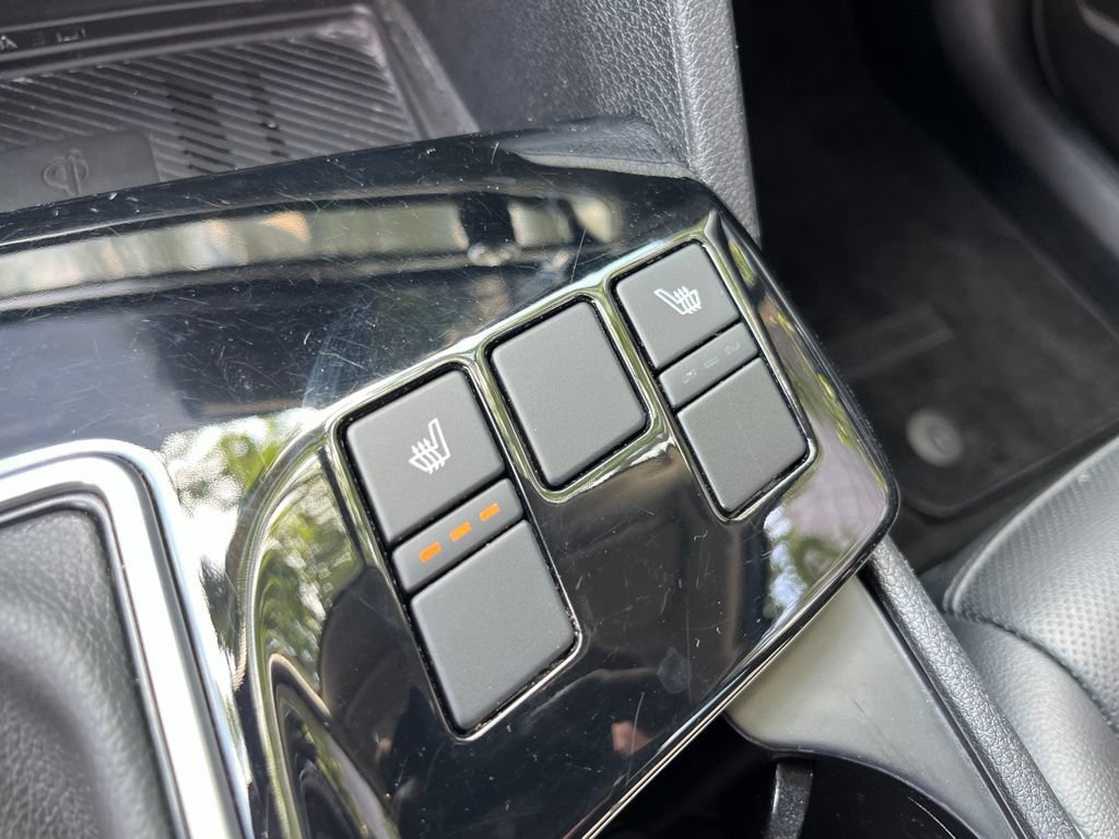 Used 2025 Kia Sportage EX FWD image 30