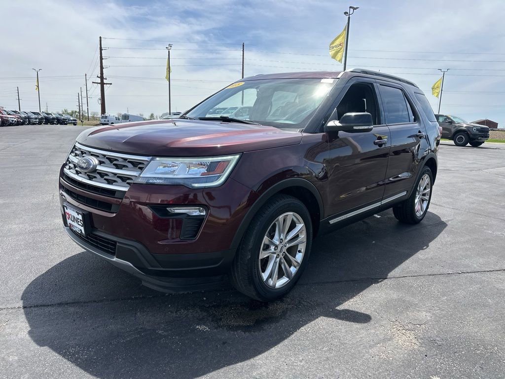 Used 2018 Ford Explorer XLT w/ Equipment Group 202A AWD/4WD image 19