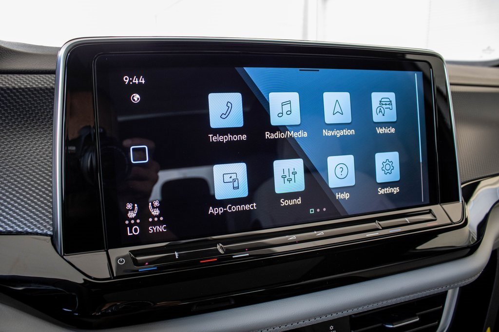 New 2025 Volkswagen Atlas Cross Sport SEL Premium R-Line image 42