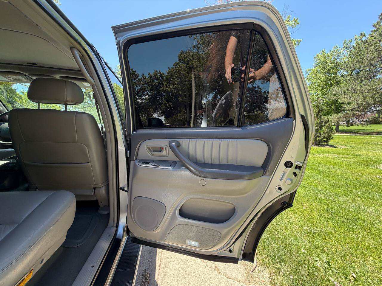 Used 2004 Toyota Sequoia Limited AWD/4WD image 20