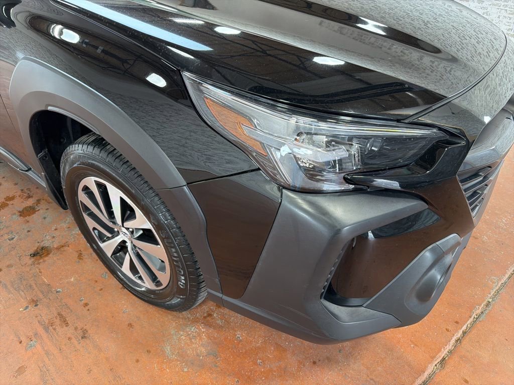 Used 2023 Subaru Outback Premium image 10
