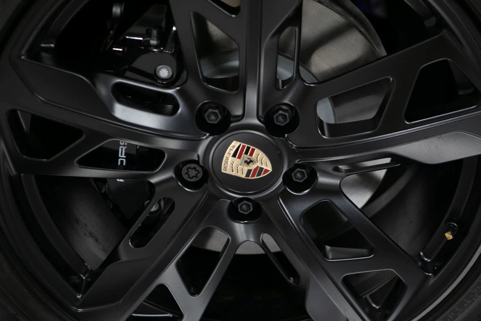 New 2026 Porsche Taycan 4S AWD/4WD image 11