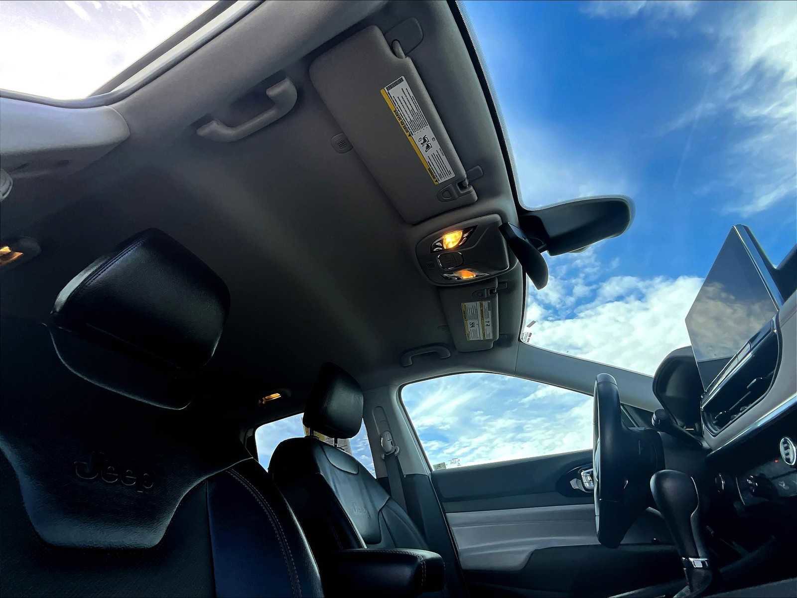 Used 2022 Jeep Compass Limited image 22