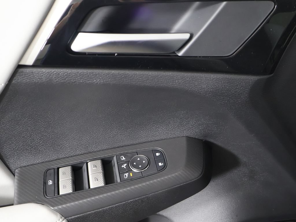 New 2026 Mitsubishi Outlander SE FWD image 39