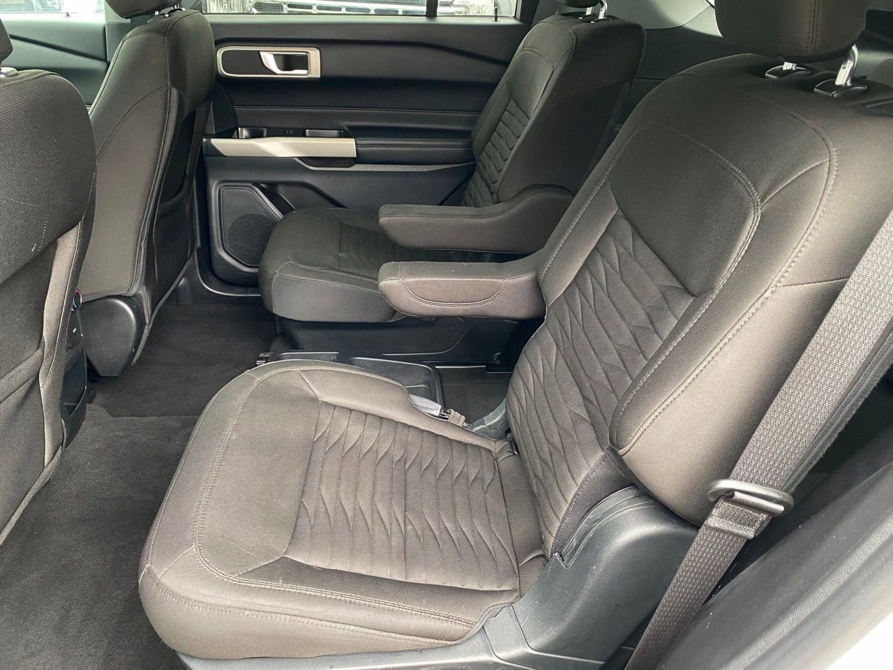 Used 2021 Ford Explorer XLT image 14