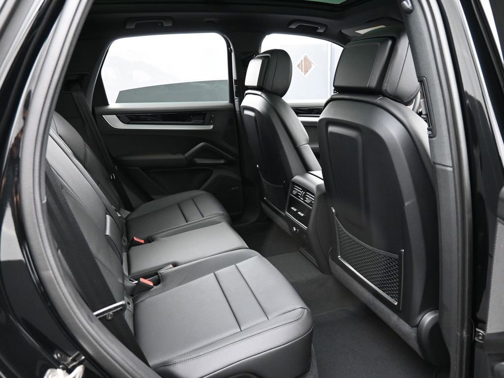 New 2026 Porsche Cayenne AWD/4WD image 27