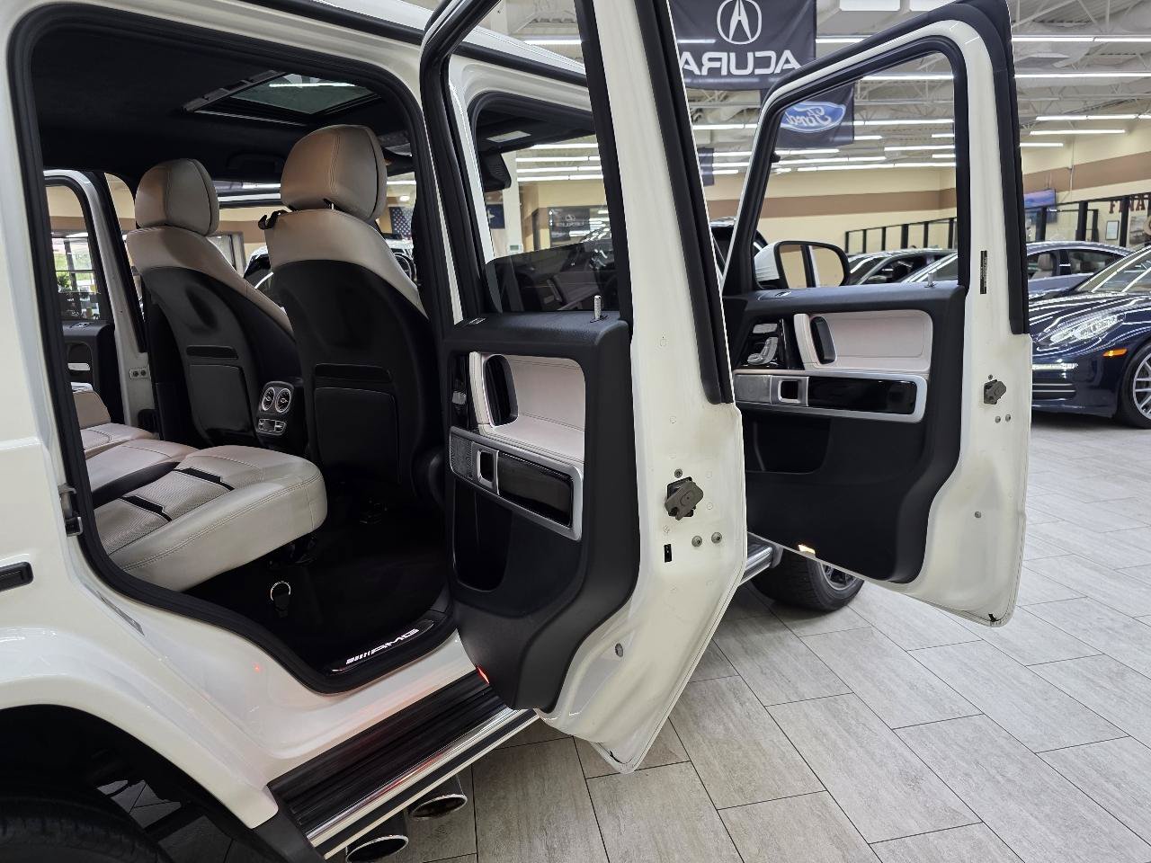 Used 2021 Mercedes-Benz G 63 AMG 4MATIC w/ G Manufaktur Interior Package image 14