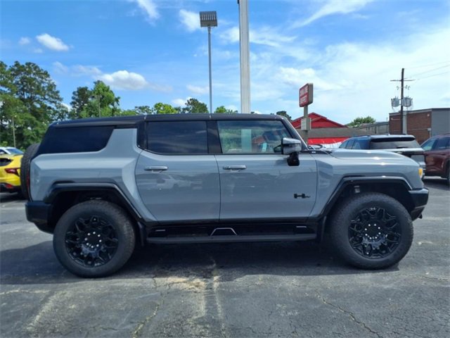 New 2025 GMC Hummer EV 3X w/ LPO, Dark Essentials Package image 7