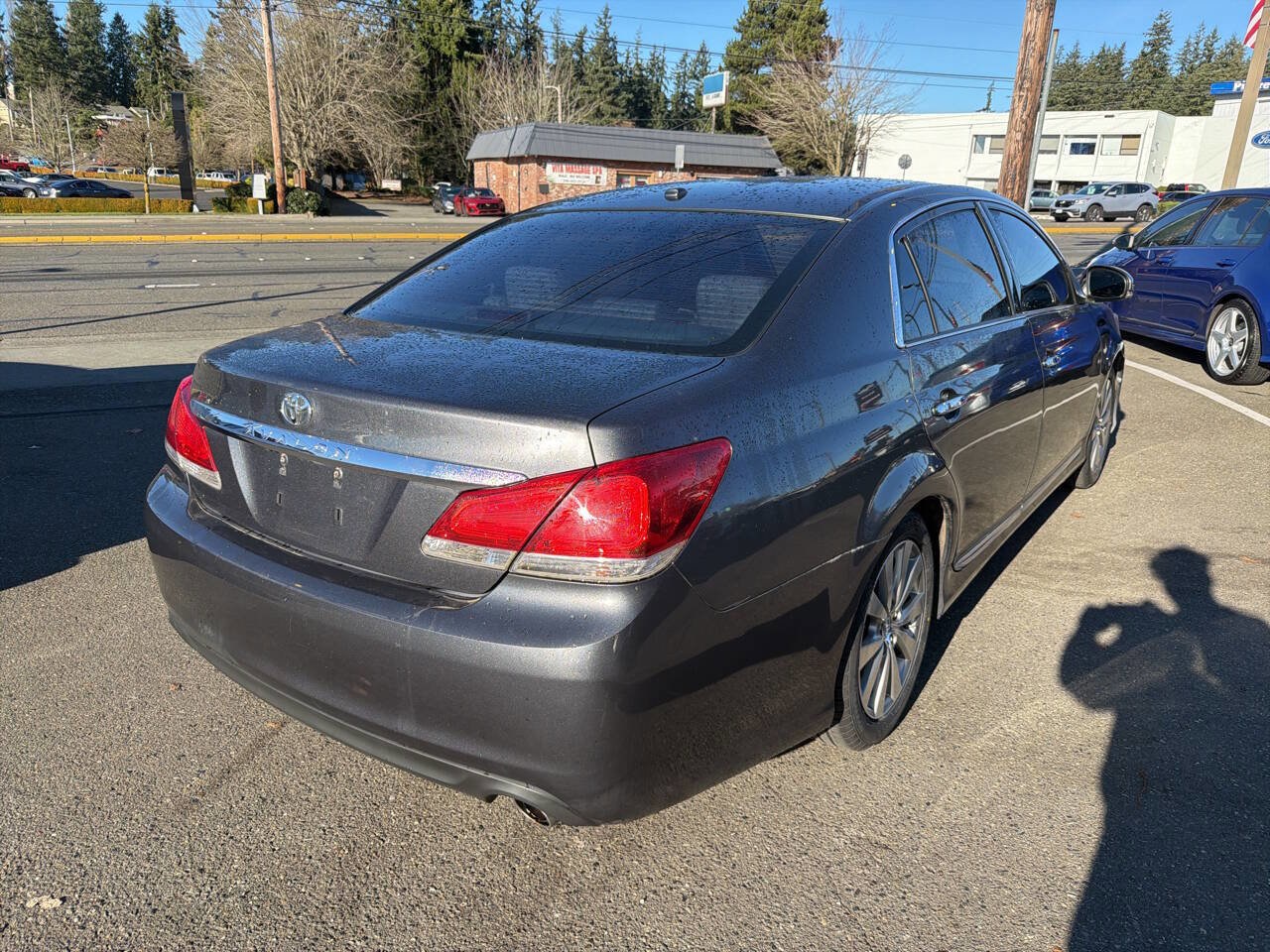 Used 2011 Toyota Avalon Limited image 5