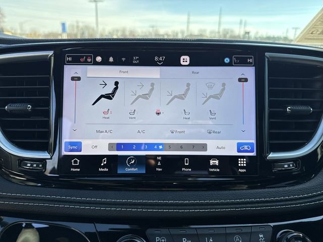 Used 2023 Chrysler Pacifica Limited w/ S Appearance Package image 20