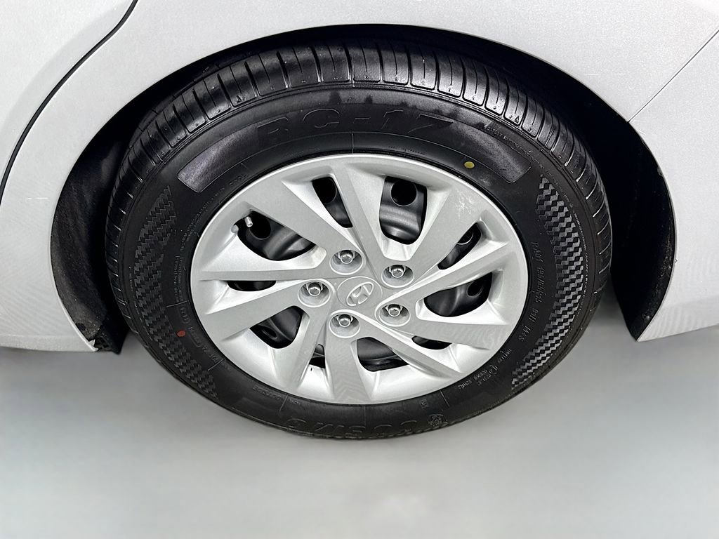 Used 2018 Hyundai Elantra SE w/ SE Connectivity Package 04 FWD image 31