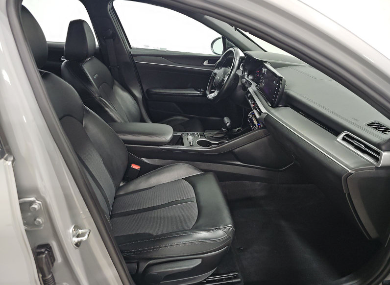 Used 2022 Kia K5 GT-Line AWD/4WD image 12