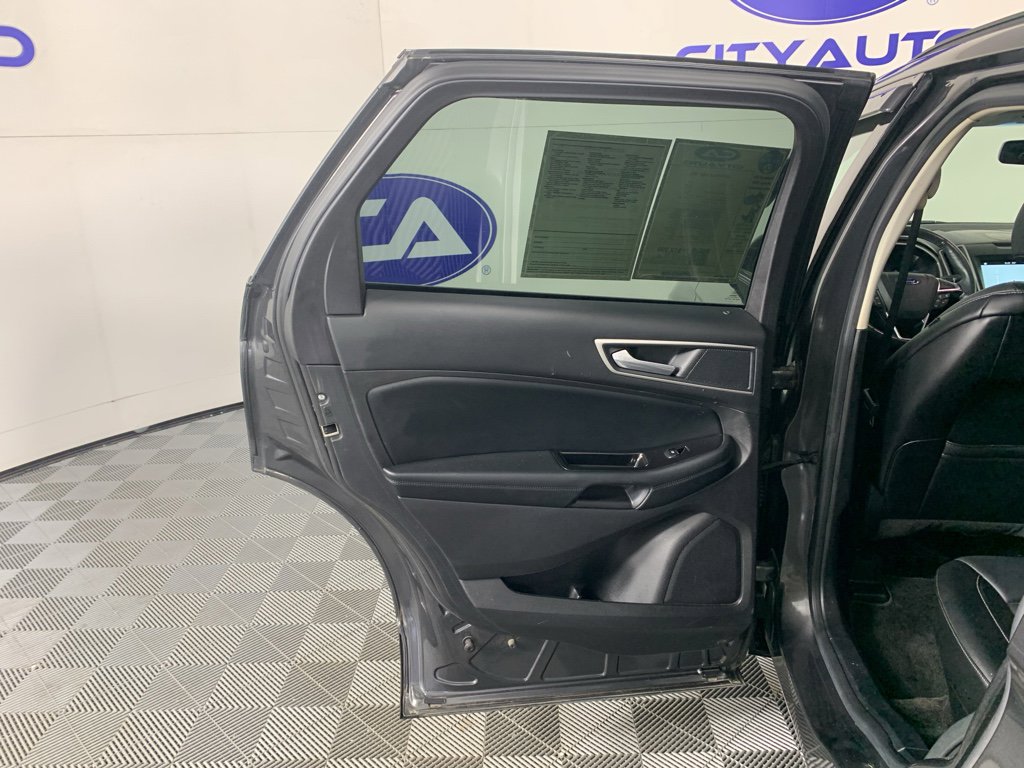 Used 2017 Ford Edge SEL w/ Equipment Group 201A image 31