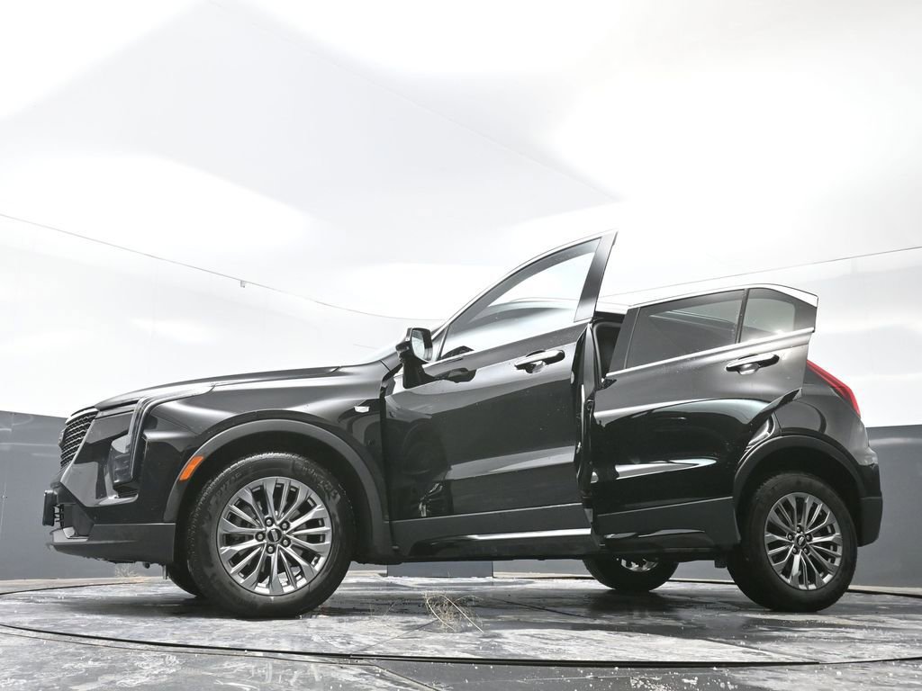 Used 2025 Cadillac XT4 Premium Luxury image 77