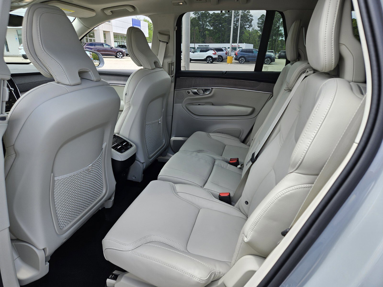 New 2026 Volvo XC90 B6 Ultra w/ Protection Package Premier AWD/4WD image 10