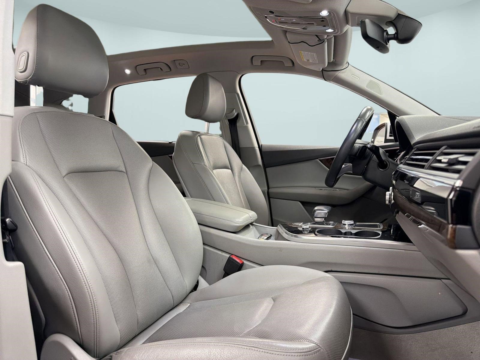 Used 2019 Audi Q7 3.0T Prestige image 31