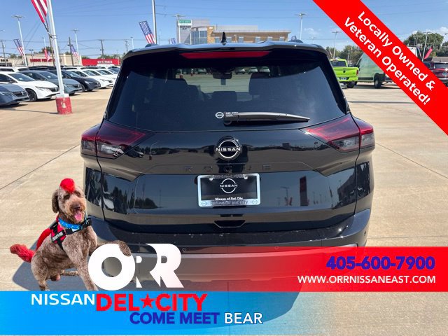 New 2026 Nissan Rogue Dark Armor FWD image 5