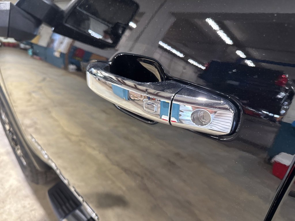 New 2025 GMC Sierra 2500 Denali w/ Denali Reserve Package image 14