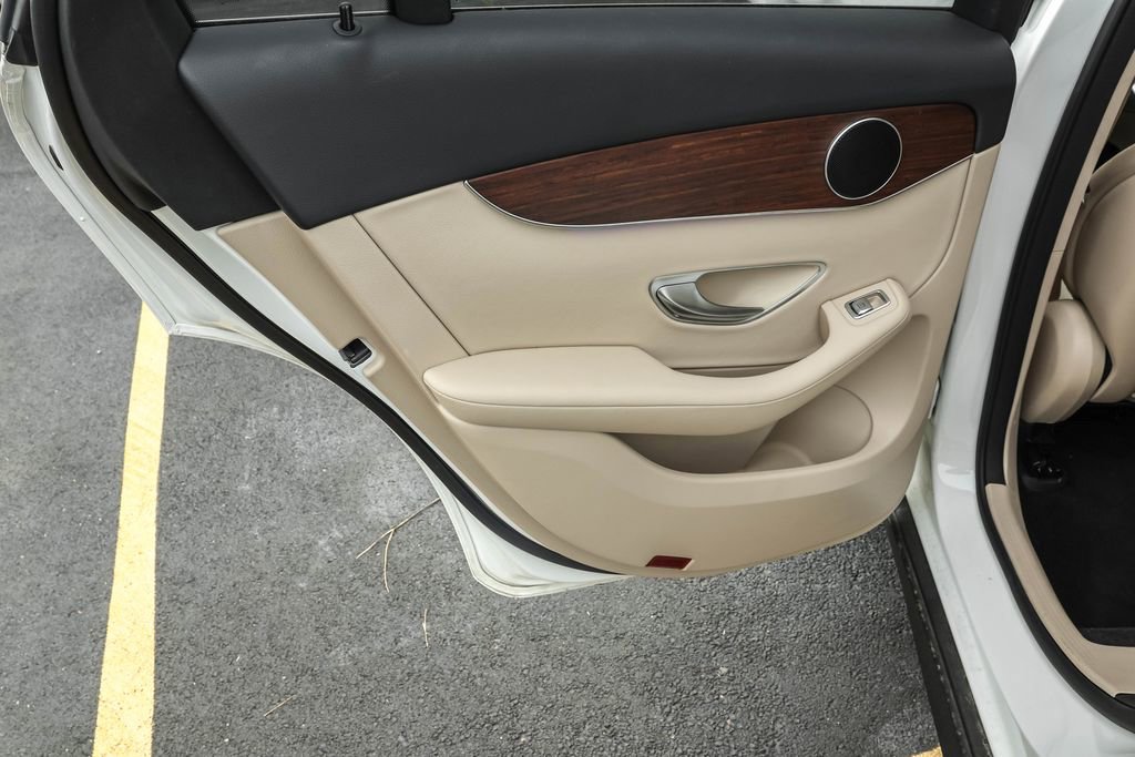 Used 2022 Mercedes-Benz GLC 300 4MATIC image 26