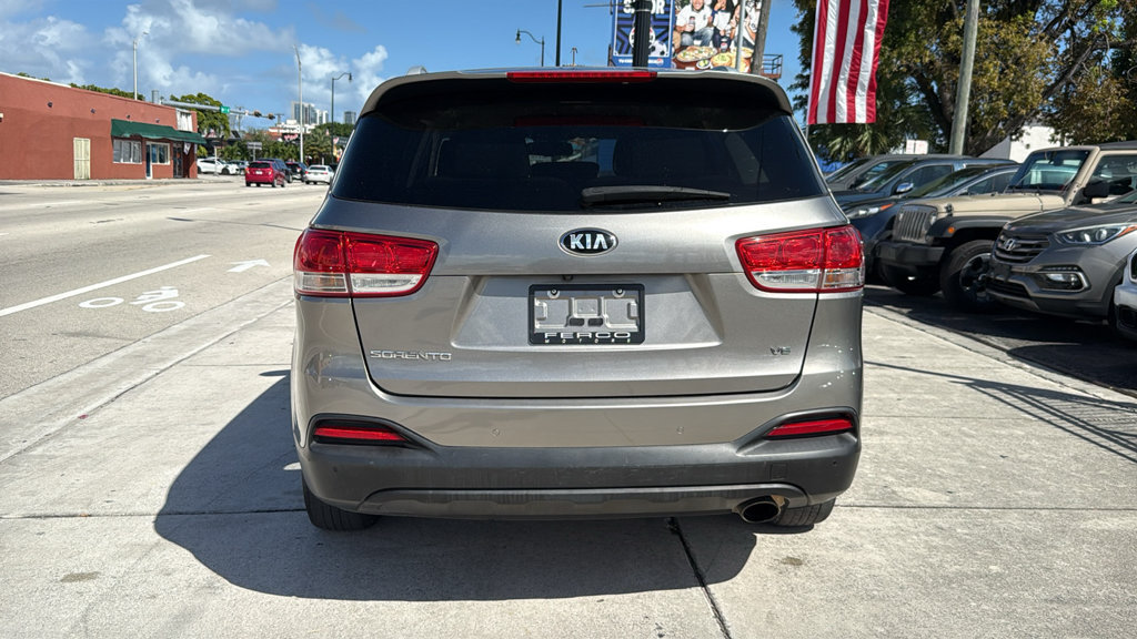 Used 2016 Kia Sorento LX w/ LX Convenience Package AWD/4WD image 13