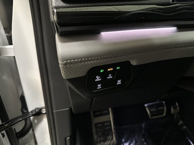New 2026 Volkswagen Atlas Peak Edition image 35