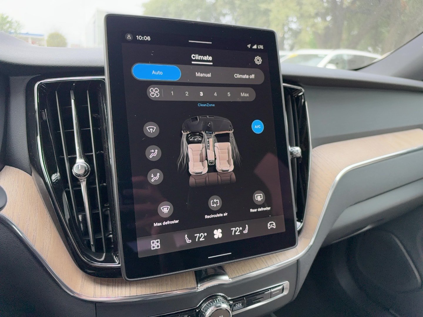 New 2027 Volvo XC60 B5 Core AWD/4WD image 23