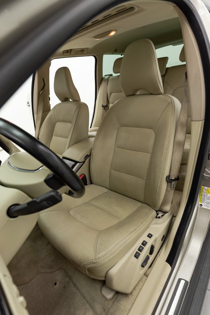 Used 2015 Volvo XC70 T6 w/ Technology Package AWD/4WD image 31