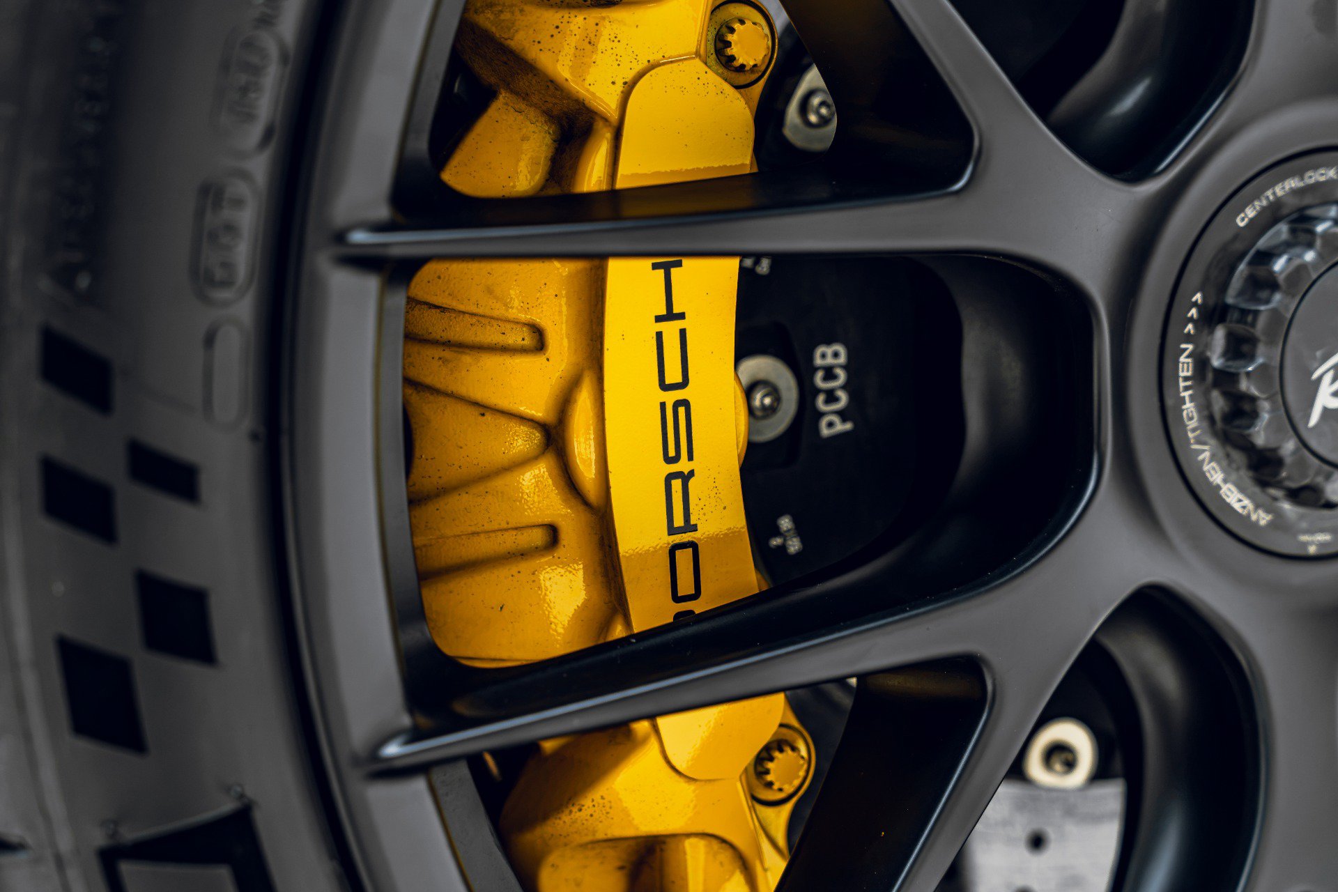 Used 2018 Porsche 911 GT2 RS RWD image 36
