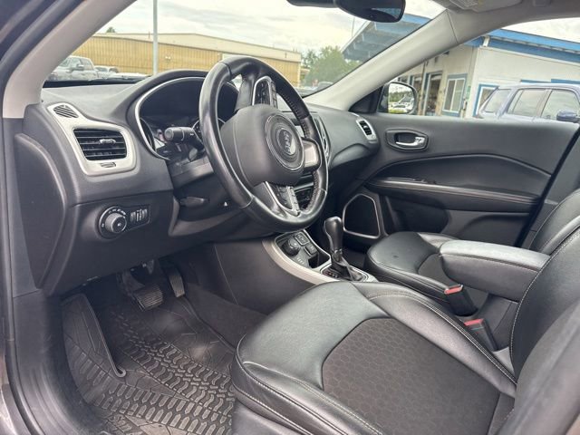 Used 2021 Jeep Compass Latitude w/ Driver Assistance Group AWD/4WD image 18