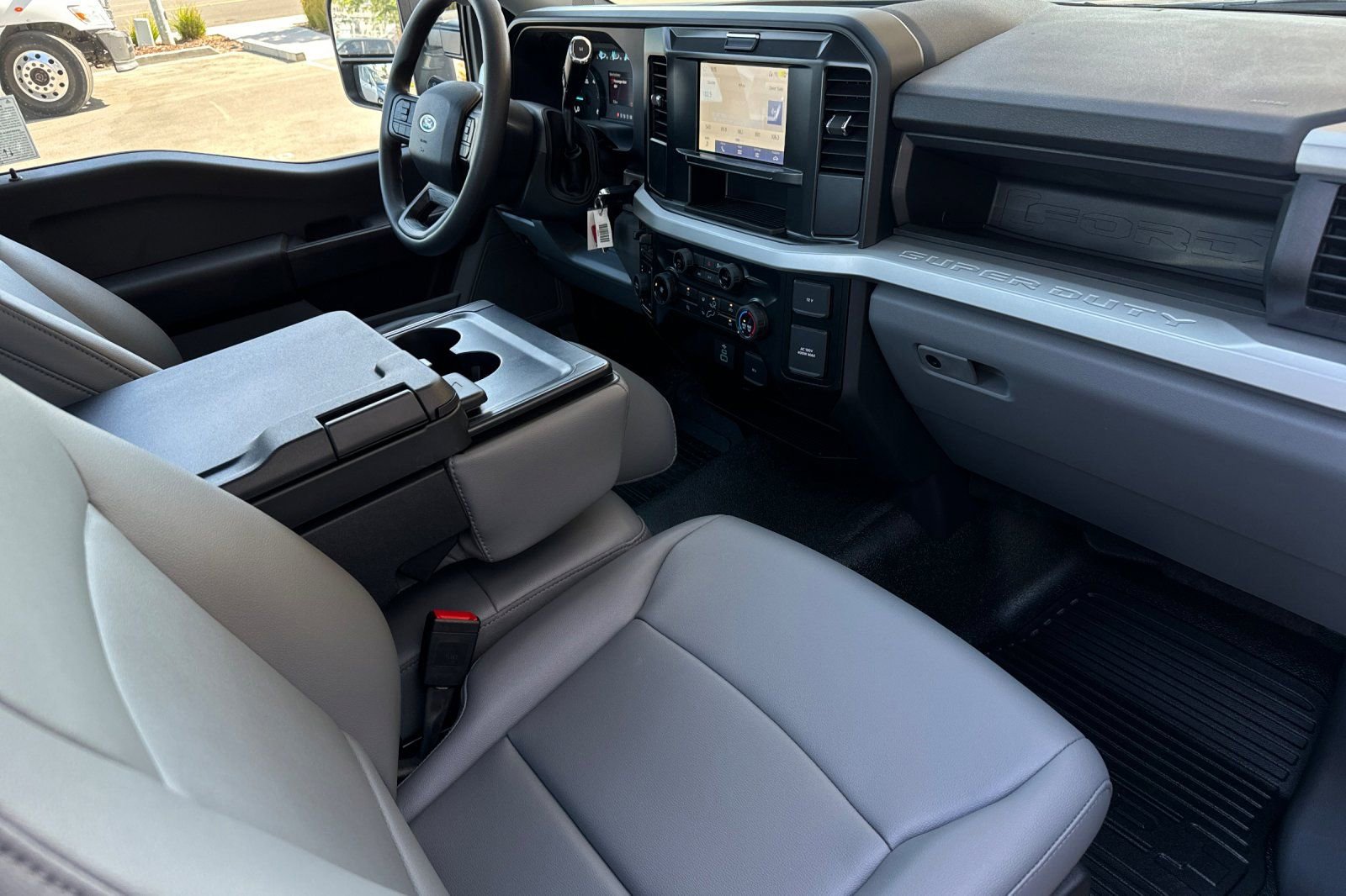 New 2025 Ford F350 XL w/ XL Chrome Package AWD/4WD image 15