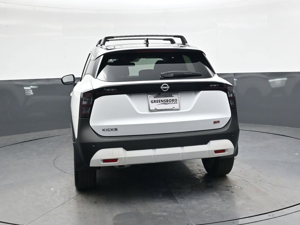 New 2026 Nissan Kicks SR w/ Cold Weather Package FWD image 7