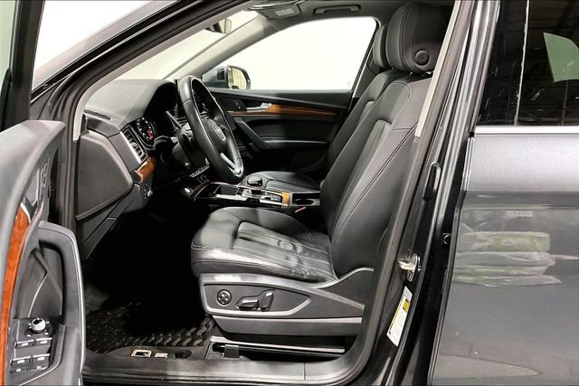 Used 2023 Audi Q5 2.0T Premium w/ Convenience Package AWD/4WD image 10