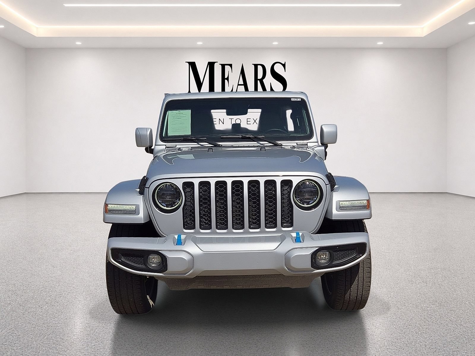 Used 2023 Jeep Wrangler Unlimited Sahara AWD/4WD image 8