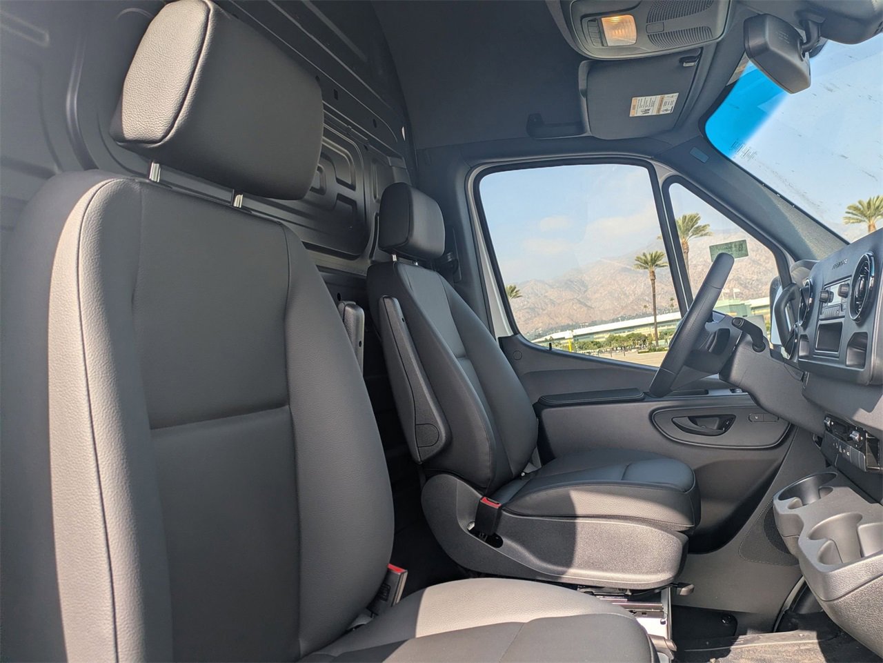 New 2025 Mercedes-Benz Sprinter 2500 image 9