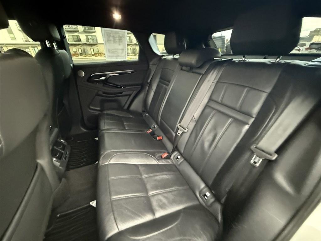 Used 2020 Land Rover Range Rover Evoque R-Dynamic SE image 23