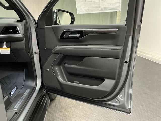 New 2026 Chevrolet Suburban Premier AWD/4WD image 39