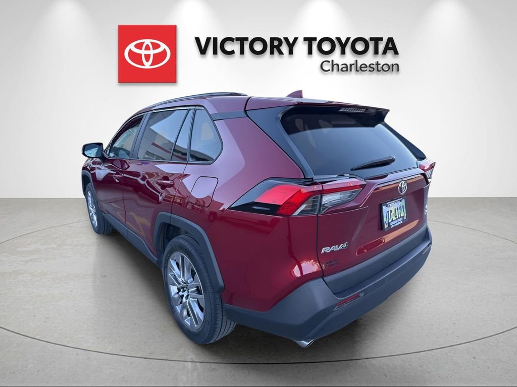 Used 2023 Toyota RAV4 XLE Premium image 4