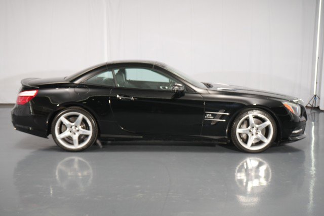 Used 2014 Mercedes-Benz SL 550 image 16