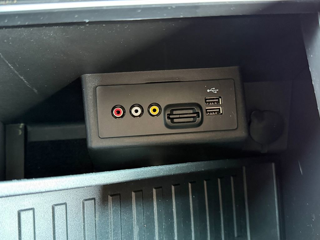 Used 2013 Ford F150 Limited image 23