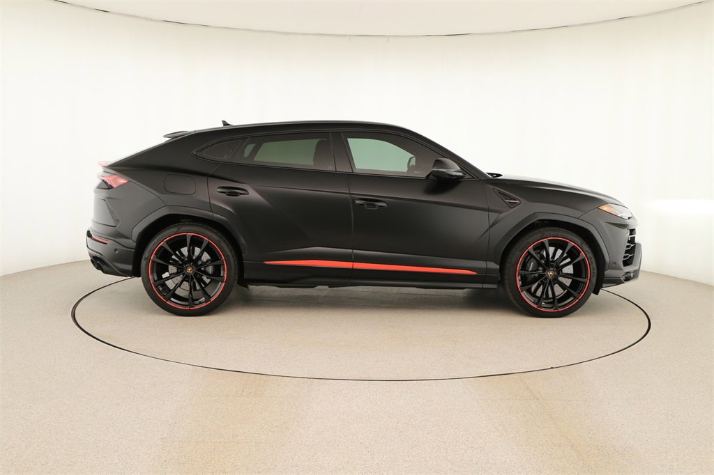 Used 2022 Lamborghini Urus image 8