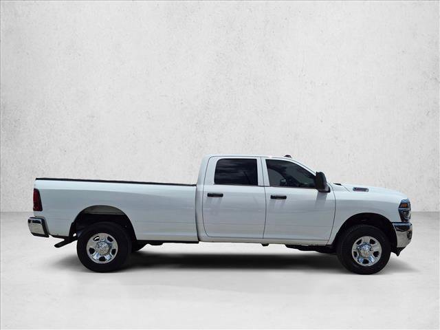 Used 2025 RAM 2500 Tradesman w/ Chrome Appearance Group AWD/4WD image 4