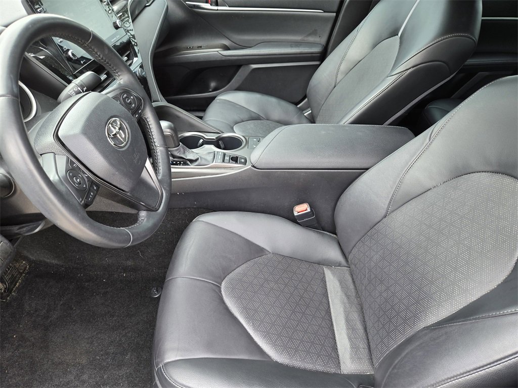 Used 2022 Toyota Camry XSE image 19
