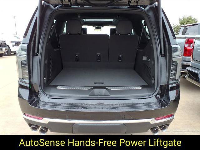 New 2026 Chevrolet Suburban Premier image 28