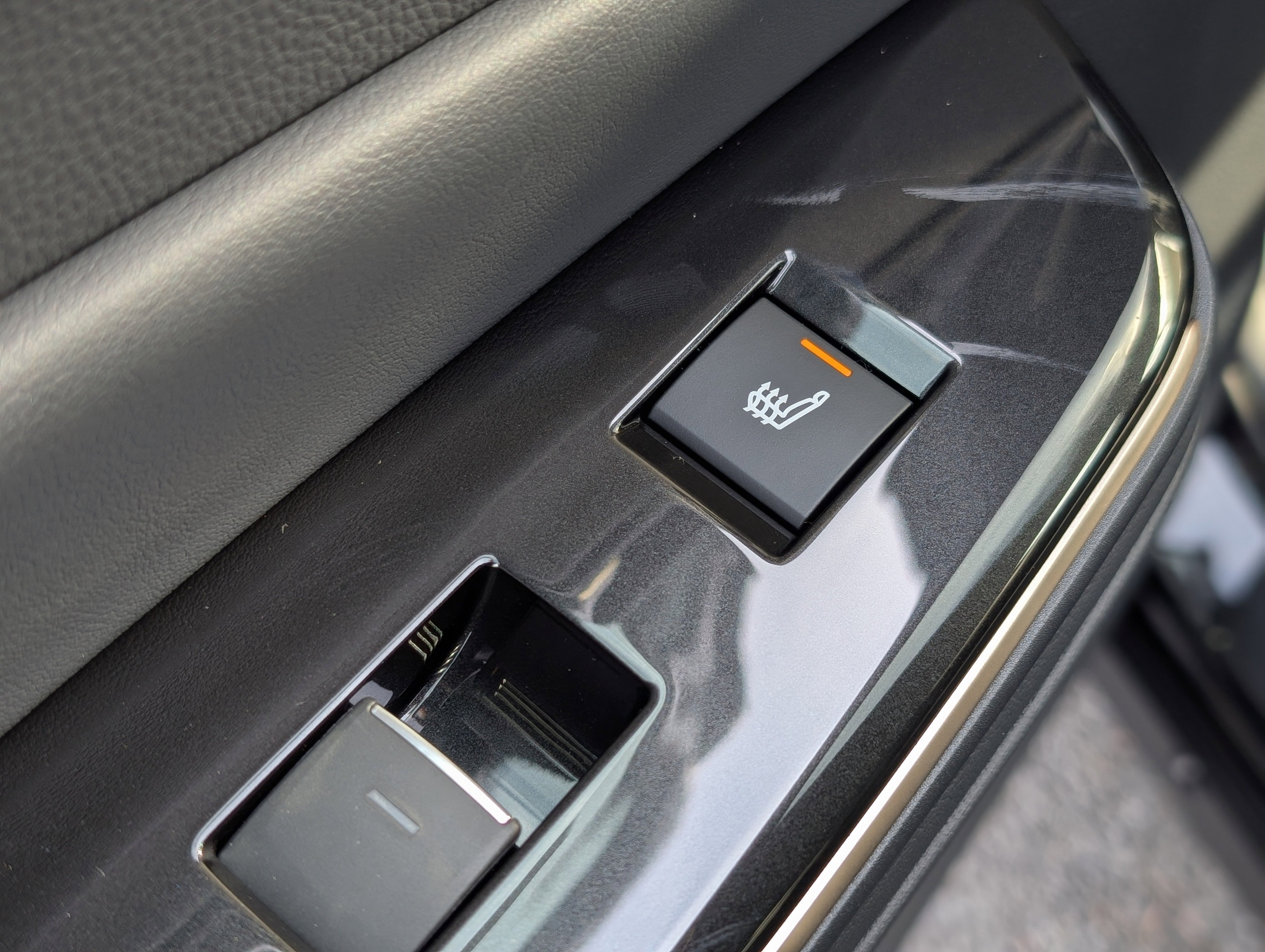 New 2025 Toyota Crown Signia image 29