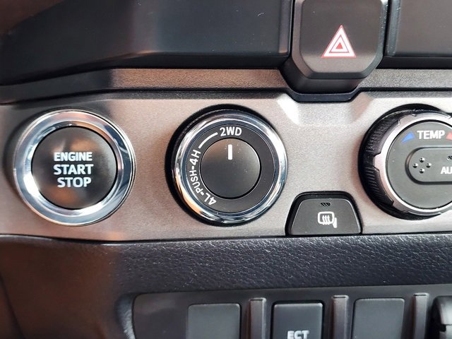 Used 2022 Toyota Tacoma TRD Off-Road image 26