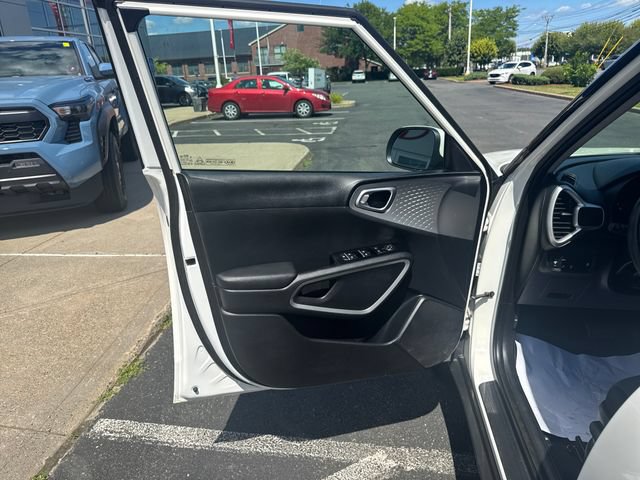 Used 2020 Kia Soul LX FWD image 12