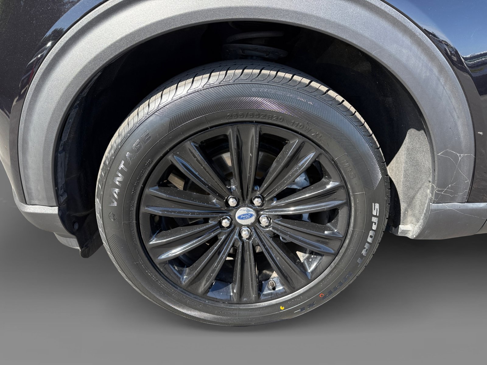 Certified 2020 Ford Explorer Limited w/ Class III Trailer Tow Package AWD/4WD image 9