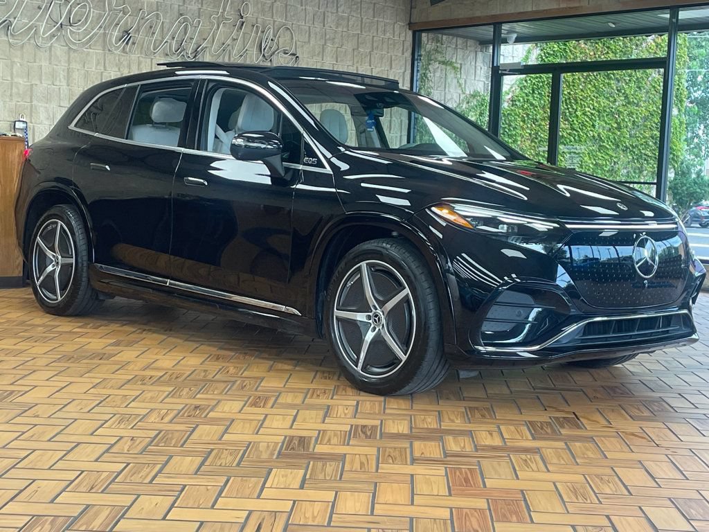 Used 2023 Mercedes-Benz EQS 580 4MATIC SUV image 7