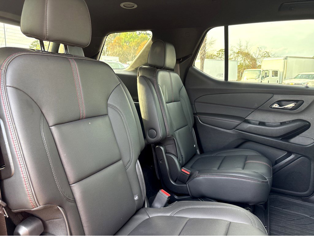 Used 2023 Chevrolet Traverse RS image 16