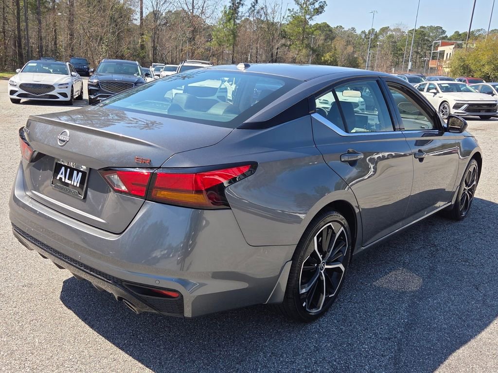 Used 2025 Nissan Altima 2.5 SR image 12